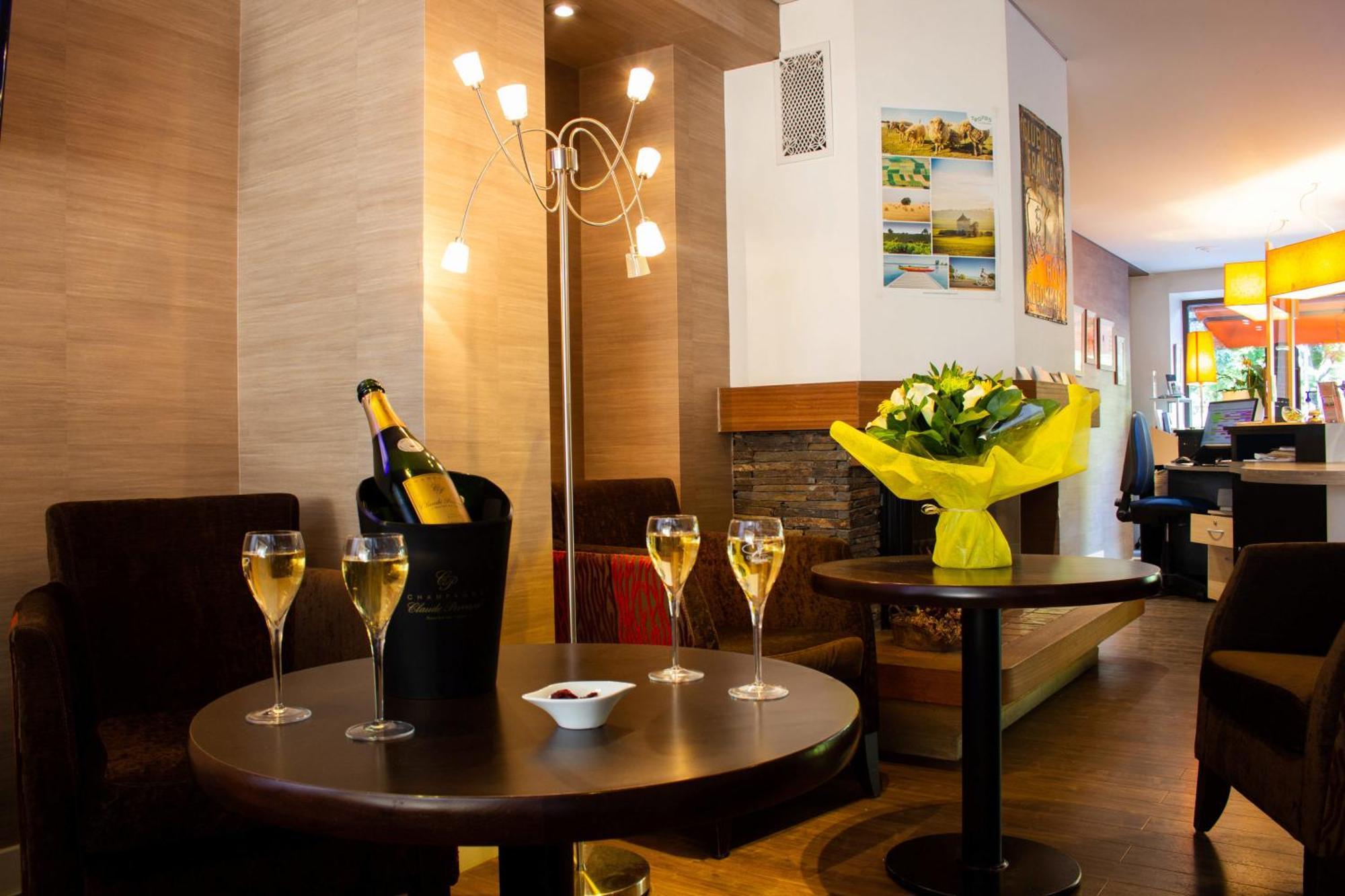 Hotel De La Gare Troyes Centre Екстер'єр фото